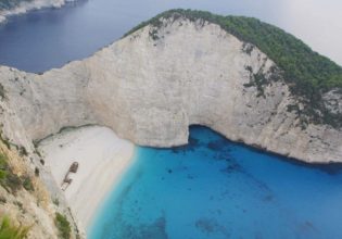 Ζάκυνθος: Κλειστή και φέτος η παραλία Ναυάγιο