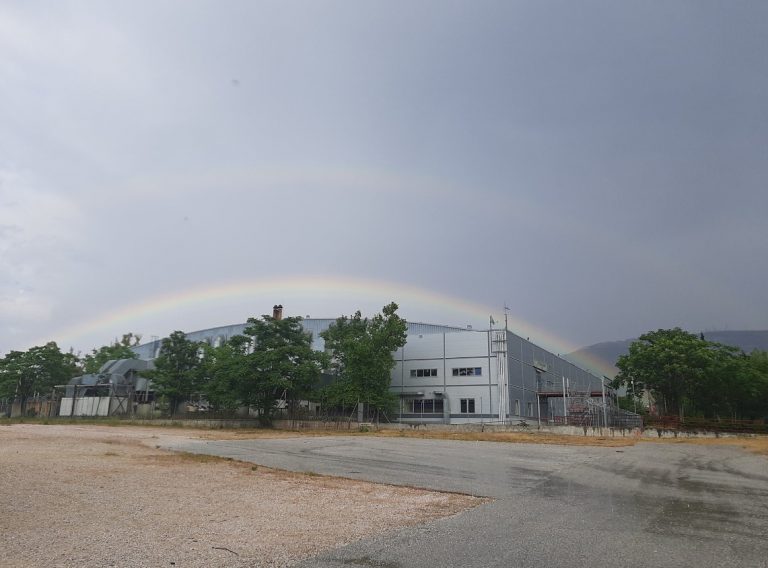 Τριπλό ουράνιο τόξο έκανε την εμφάνισή του στο Γουδί – Πώς εξηγείται το φαινόμενο;