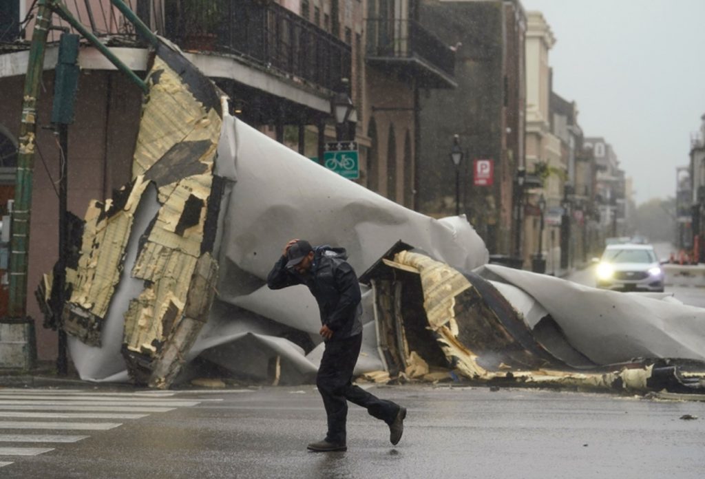 ΗΠΑ: Τουλάχιστον τέσσερις νεκροί από την κακοκαιρία στο Χιούστον