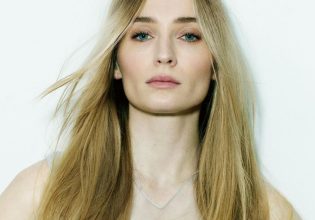 H Sophie Turner μιλά πρώτη φορά για το διαζύγιο με τον Joe Jonas – «Ήταν οι χειρότερες μέρες της ζωής μου»