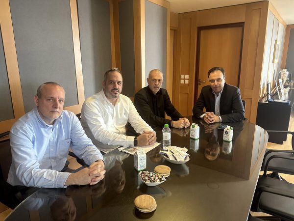 Συνάντηση Δημάρχου Πειραιά Γιάννη Μώραλη με τον Υπουργό Ψηφιακής Διακυβέρνησης Δημήτρη Παπαστεργίου