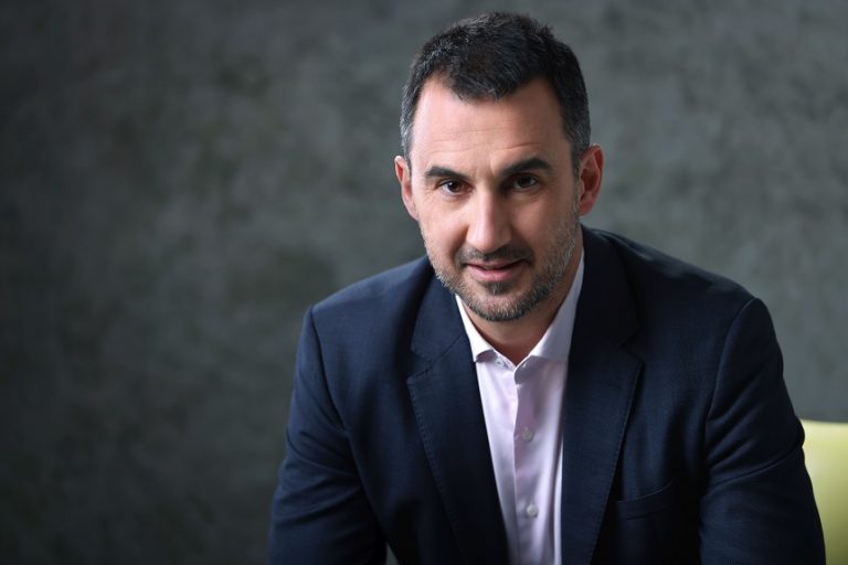 Αλέξης Χαρίτσης: «Είσαι στο μυαλό, κάτι μαγικό!»