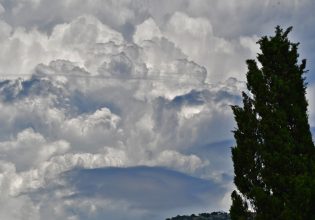 Καιρός: Συννεφιά με τοπικές βροχές και καταιγίδες