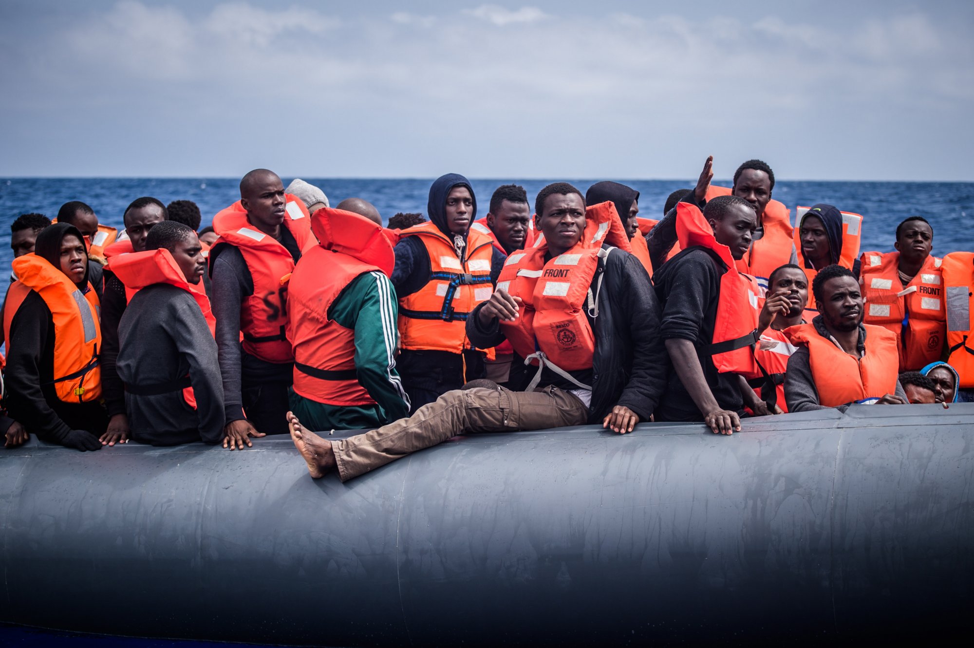 Δημοσιεύματα – βόμβα του διεθνούς τύπου:  Κατηγορεί την Ευρώπη ότι χρηματοδοτεί την εγκατάλειψη μεταναστών στη Σαχάρα