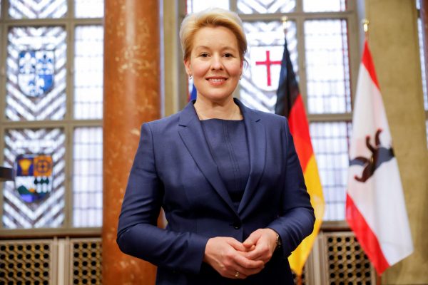 Γερμανία: Χτύπησαν υπουργό του Βερολίνου  στο κεφάλι