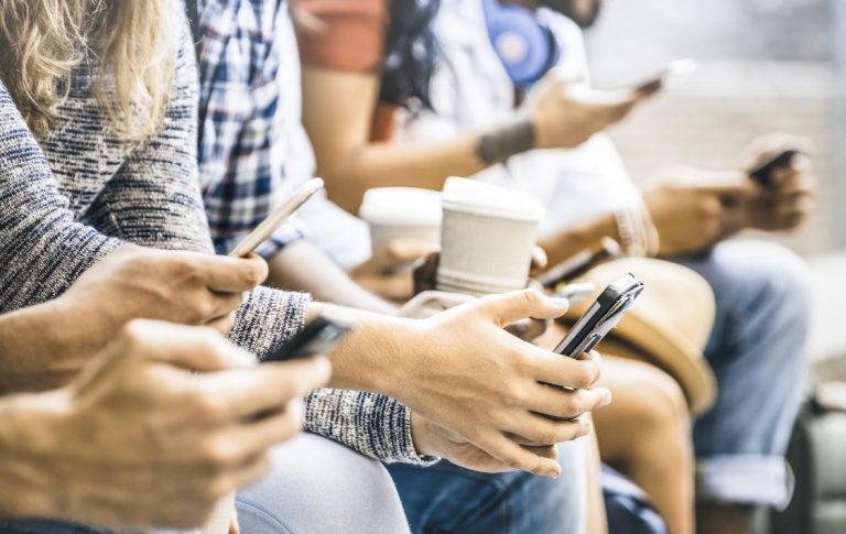 Πώς οι Gen Zers αλλάζουν την νοοτροπία της αγοράς εργασίας