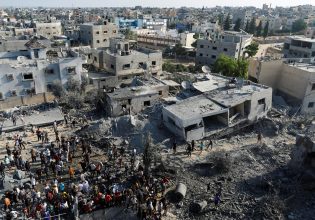 Γάζα: Απελευθέρωση ομήρων και σταδιακή αποχώρηση του Ισραήλ – Τι περιλαμβάνει η πρόταση που αποδέχτηκε η Χαμάς