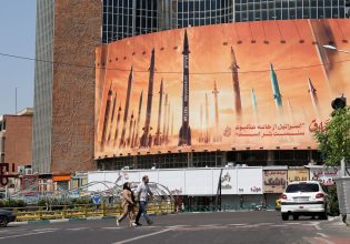 Το Ιράν προειδοποιεί: «Αν απειληθεί η ύπαρξή μας θα φτιάξουμε ατομική βόμβα»