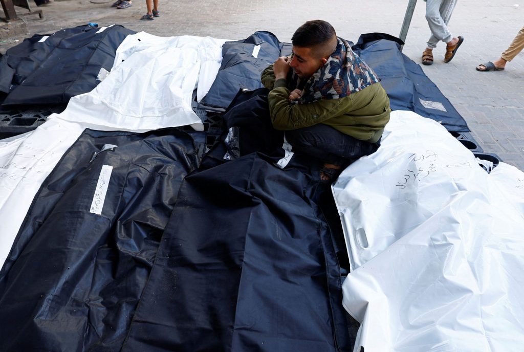 Γάζα: Σχεδόν 800.000 Παλαιστίνιοι έχουν εκκενώσει τη Ράφα