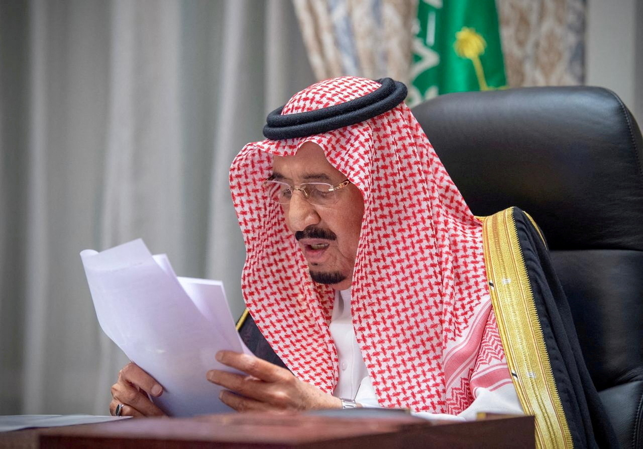 Σαουδική Αραβία: Φουντώνουν τα σενάρια για την υγεία του βασιλιά Σαλμάν – Ο διάδοχος ανέβαλε ταξίδι