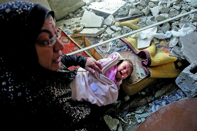 Πιέζουν και τις δύο πλευρές για εκεχειρία