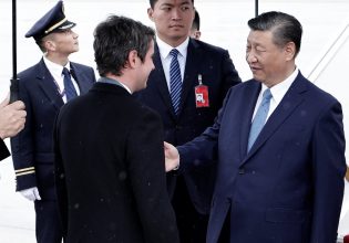 Σι Τζινπίνγκ: Θα αναλάβω δράση με τη διεθνή κοινότητα για την επίλυση της κρίσης στην Ουκρανία