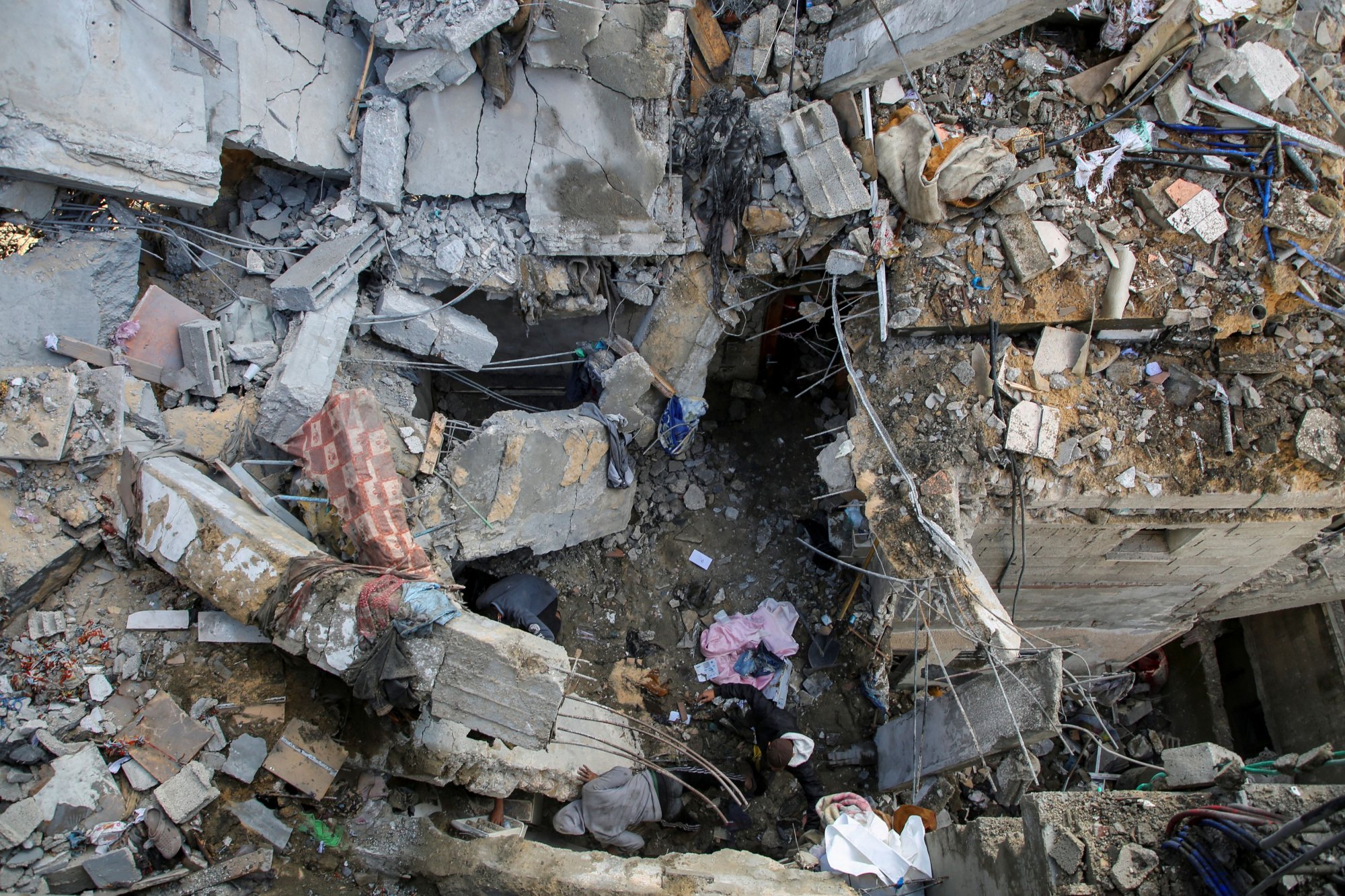 Ισραήλ: Ο στρατός ελέγχει το πέρασμα της Ράφα - Στον «αέρα» η ανθρωπιστική βοήθεια στη Γάζα