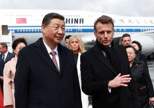 Γαλλία: Διπλωματία «γοητείας» από Μακρόν με στόχο να πείσει τον Σι για εμπορικές παραχωρήσεις