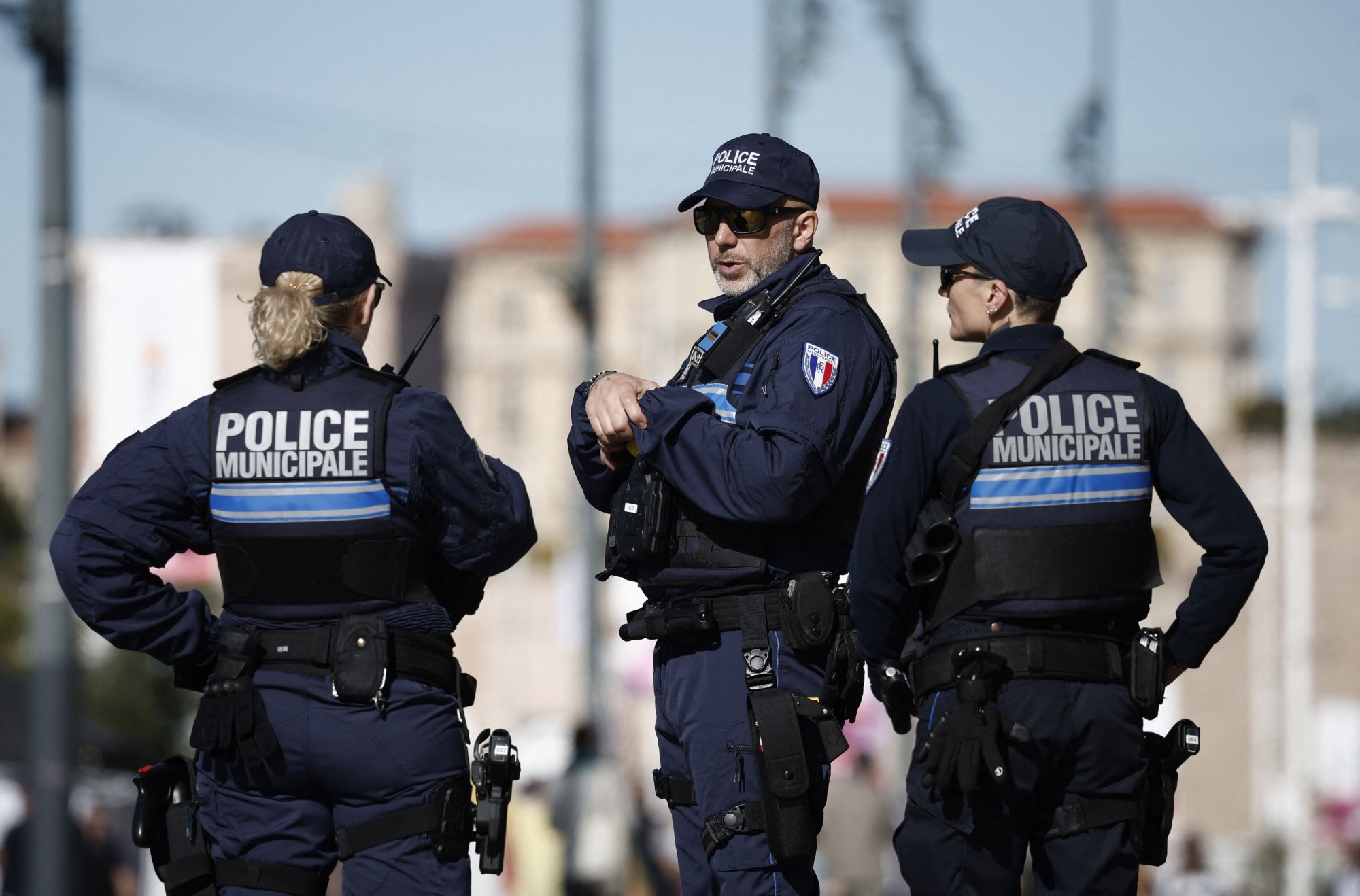 Παρίσι: Δύο αστυνομικοί σοβαρά τραυματίες από ένοπλη επίθεση υπόπτου μέσα στο τμήμα