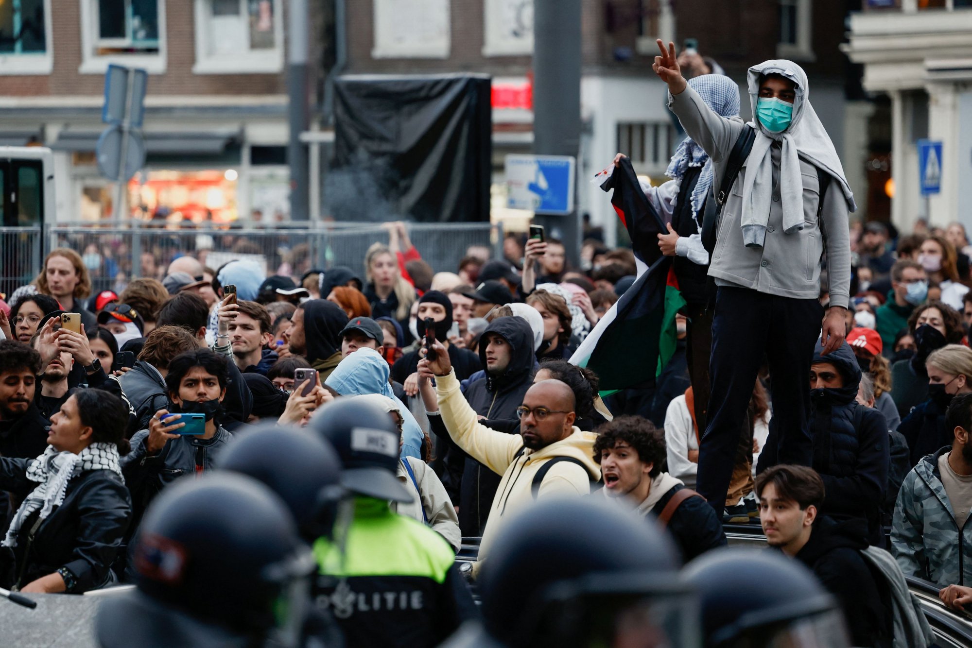 Φουντώνουν οι φιλοπαλαιστινιακές διαδηλώσεις παρά την καταστολή - 32 συλλήψεις στο πανεπιστήμιο του Άμστερνταμ