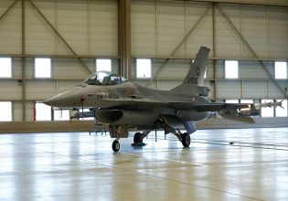Ουκρανία: Αγώνας δρόμου για τον Ζελένσκι – Πότε θα παραλάβει τα F-16