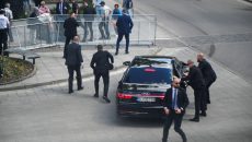 Σλοβακία: Πυροβόλησαν τον πρωθυπουργό της χώρας Ρόμπερτ Φίτσο – «Είναι σε κρίσιμη κατάσταση»