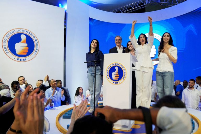 Εκλογές στη Δομινικανή Δημοκρατία: Με άνεση νέος πρόεδρος ο Λουίς Αμπιναδέρ