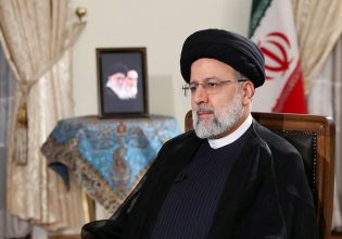 Ιράν: Ποια είναι η χήρα του προέδρου Ραϊσί που λέει ότι είναι πράξη βίας να σπουδάζουν οι γυναίκες