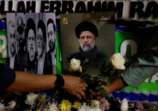 Ιράν: Ζωντανός επί μία ώρα μετά τη συντριβή του ελικοπτέρου ήταν ο ιμάμης