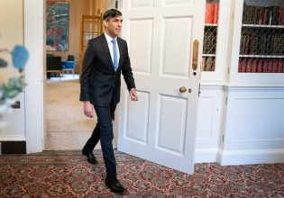 Βρετανία: Ο Σουνάκ αναμένεται να ανακοινώσει πρόωρες εκλογές – Η πιθανή ημερομηνία