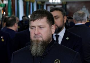 Ρωσία: Ο Καντίροφ συναντά τον Πούτιν και προσφέρει περισσότερα στρατεύματα για το μέτωπο