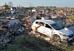 ΗΠΑ: Φονικός ανεμοστρόβιλος ισοπέδωσε το Γκρίνφιλντ της Αϊόβα