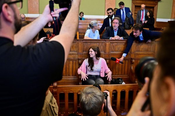 Ουγγαρία: Ξεκινά η δίκη της Ιταλίδας αντιφασίστριας δασκάλας που κατηγορείται πως ξυλοκόπησε 3 νεοναζί