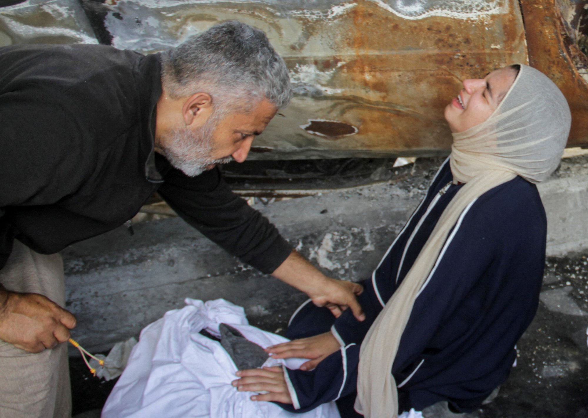 Live: Φρίκη στη Ράφα – Δεκάδες νεκροί από ισραηλινό βομβαρδισμό σε περιοχή που είχε κηρυχτεί ασφαλής ζώνη