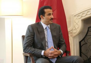 Στην Αθήνα αύριο ο Εμίρης του Κατάρ – Τι θα συζητήσει με τον Κ. Μητσοτάκη