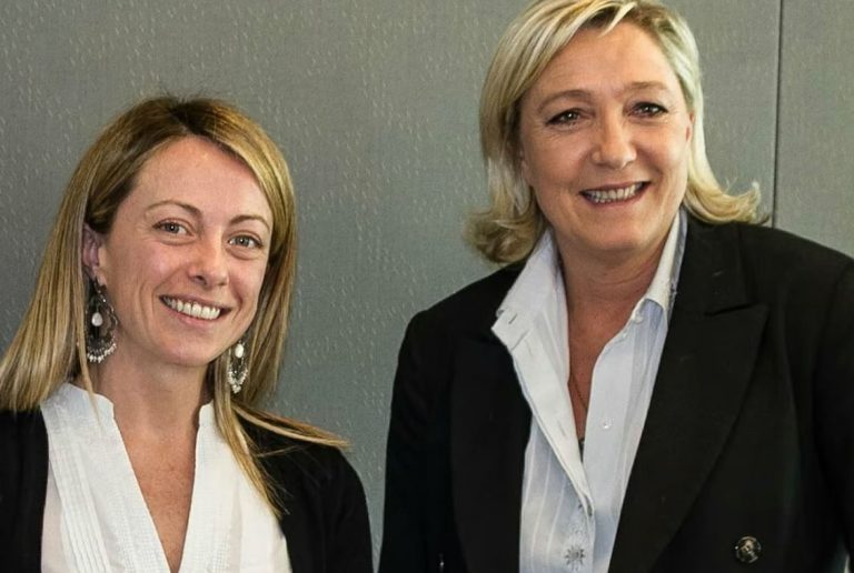 Ευρωεκλογές: Δημοσκοπική κυριαρχία της ακροδεξιάς «βλέπει» το Politico – Γιατί θα παραμείνει πρώτο το ΕΛΚ;