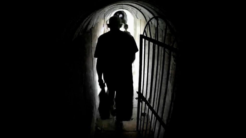 Γάζα: Αυτές είναι οι σήραγγες στα σύνορα με την Αίγυπτο που χρησιμοποιούσε η Χαμάς «για λαθρεμπόριο όπλων»