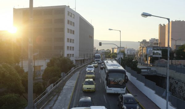 Σκάνερ της ΑΑΔΕ στους δρόμους για τον εντοπισμό ανασφάλιστων οχημάτων