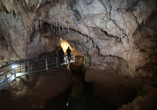 Καλάβρυτα: Σπήλαιο των Λιμνών, το εντυπωσιακό δημιούργημα της φύσης