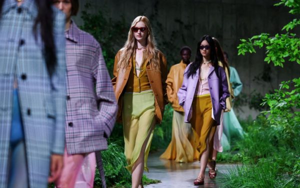 H Gucci πήγε Λονδίνο – Παρουσίασε τη νέα Cruise συλλογή της στην Tate Modern