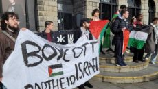 Ιρλανδία: Φοιτητές στο Κολέγιο Τρίνιτι έστησαν καταυλισμό διαμαρτυρόμενοι για τον πόλεμο στη Γάζα