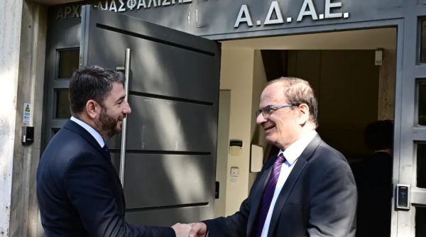Επιστολή Ράμμου σε Ανδρουλάκη – Γιατί η ΕΥΠ δεν δίνει στοιχεία στην ΑΔΑΕ για την παρακολούθησή του;