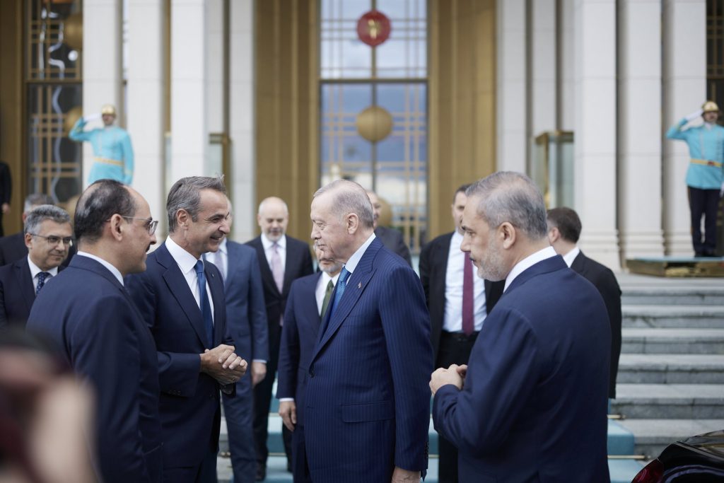 Νέα Αριστερά: Αναμένουμε ενημέρωση από τον Μητσοτάκη για τις διαπραγματεύσεις με τον Ερντογάν