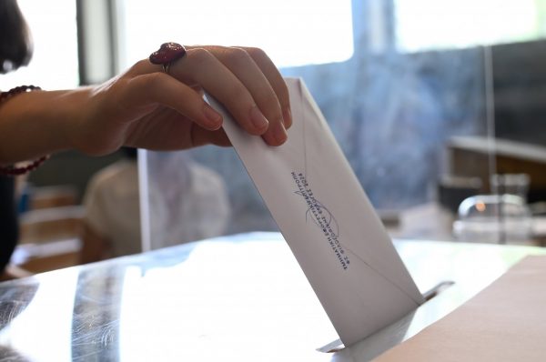 Φοιτητικές εκλογές: Νίκη της ΠΚΣ ή της ΔΑΠ; Αλαλούμ με τα αποτελέσματα των φοιτητικών παρατάξεων