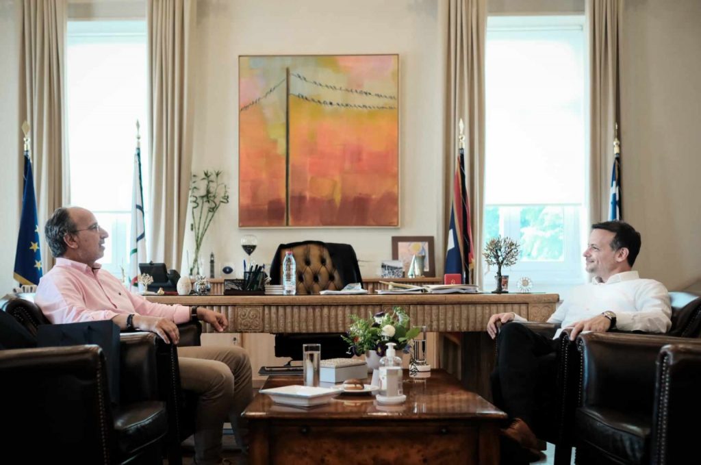 Μνημόνιο συνεργασίας δήμου Νέας Σμύρνης και Δήμου Αθηναίων