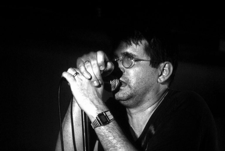 Ο εκρηκτικός Steve Albini δεν είναι πια εδώ – Θρήνος για τη ροκ σκηνή