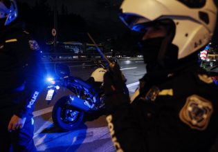 Θεσσαλονίκη: 49χρονη σε κατάσταση ακραίας μέθης συνελήφθη για έκθεση ανηλίκου σε κίνδυνο