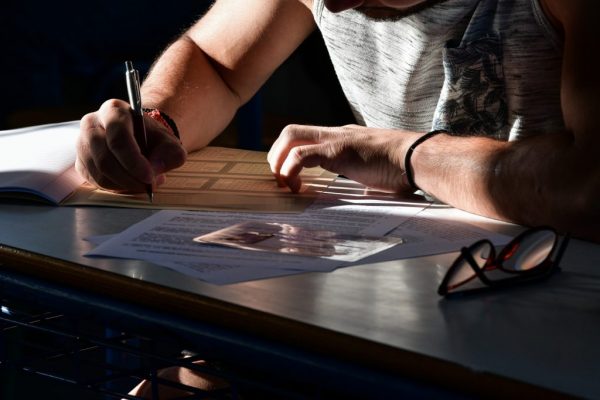 Πανελλαδικές 2024: Αντίστροφη μέτρηση για την έναρξη των εξετάσεων