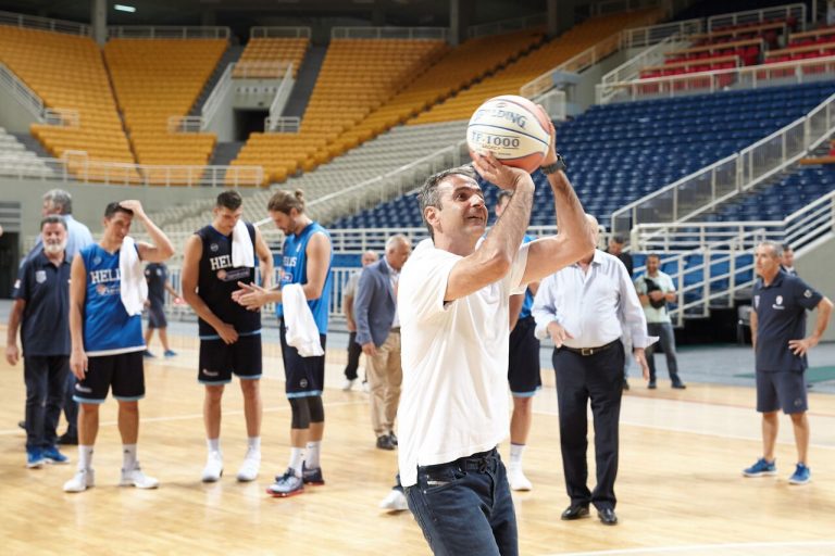 Ανδρουλάκης: Το μόνο τρίποντο που έχει βάλει ο Μητσοτάκης, είναι το τρίποντο της ακρίβειας