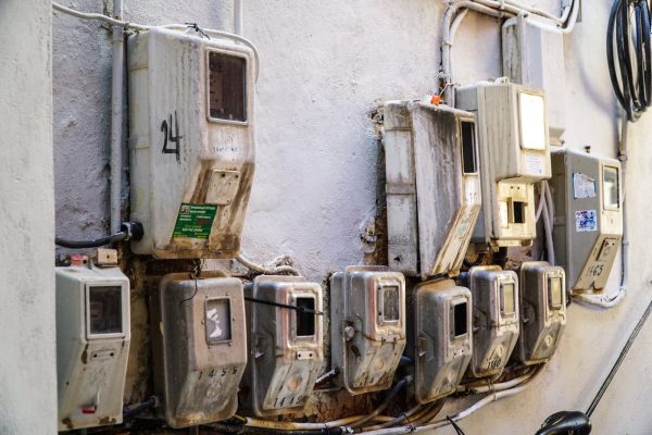 Τοποθετούνται οι πρώτοι 360.000 «έξυπνοι» μετρητές