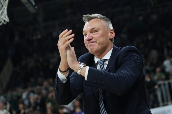 Ο Γιασικεβίτσιους υποκλίθηκε στον Καλάθη: «Έκανε εκπληκτική δουλειά» (pic)