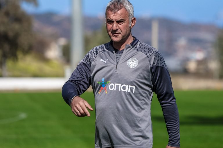 Δέλλας: «Είναι 50-50 οι πιθανότητες για Ολυμπιακό και Φιορεντίνα»