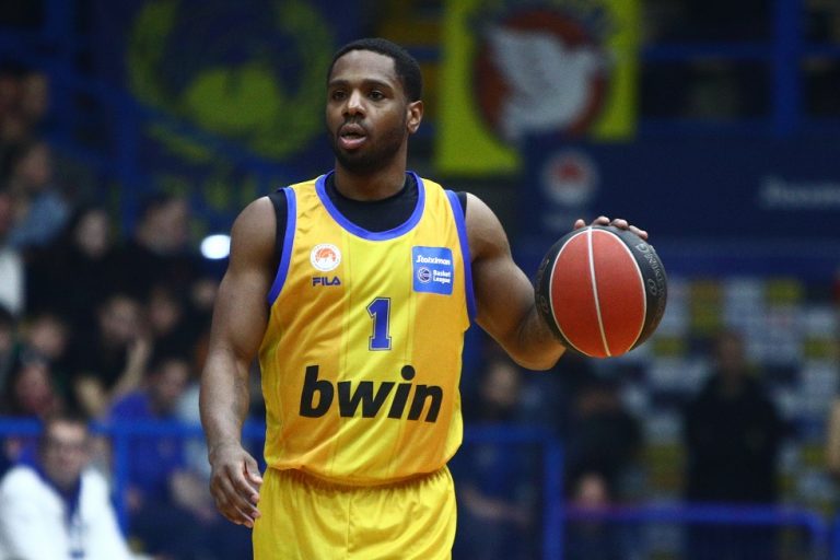 Κολοσσός – Περιστέρι 86-88: Στα ημιτελικά με show του Ράγκλαντ