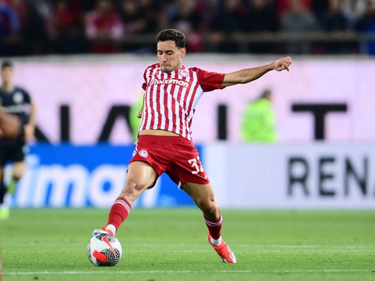 Η «ανάκριση» του Έσε: Τι είπε για Μέσι, Μαραντόνα και Πελέ (vid)